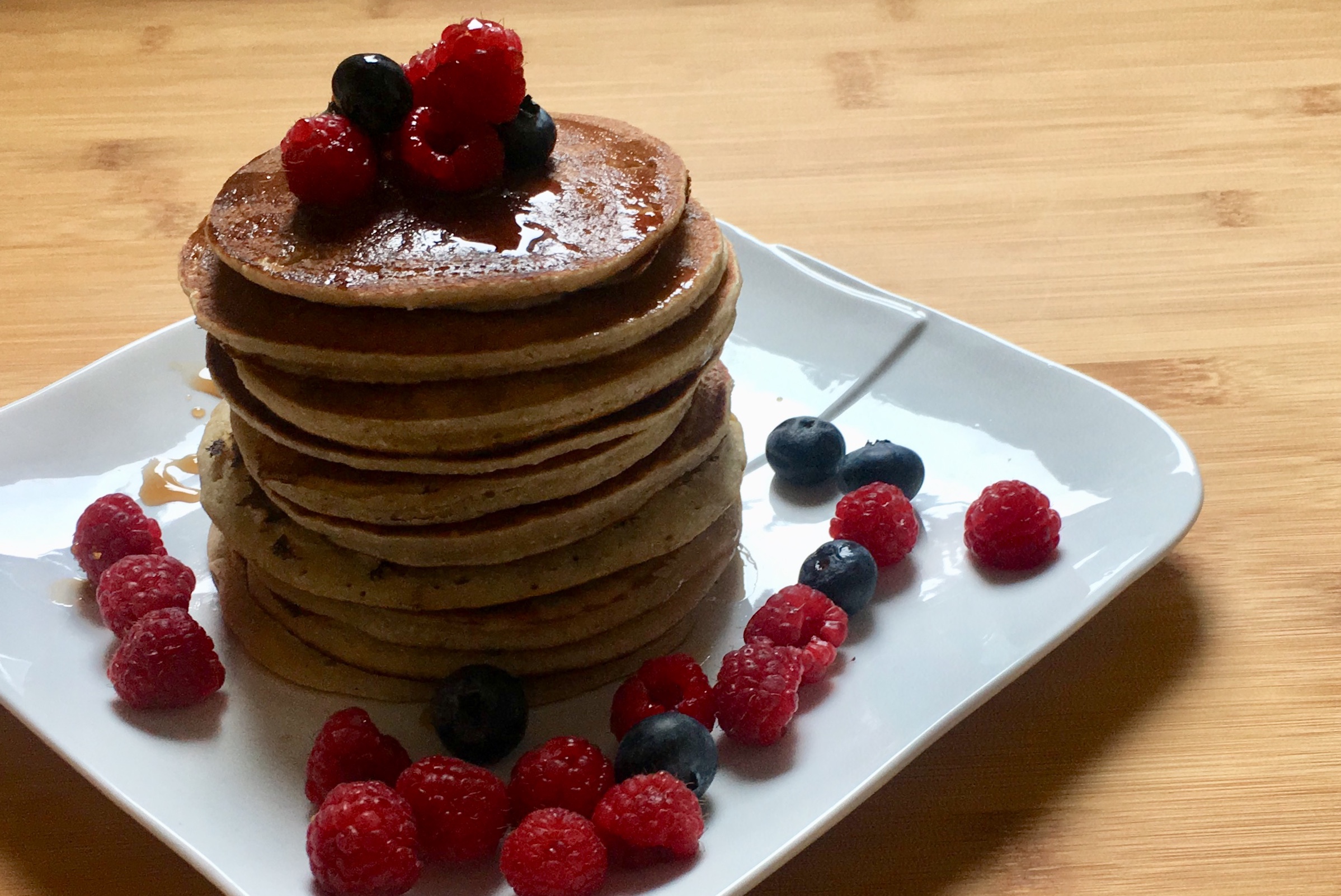 Pancakes di grano saraceno e cocco. Ricetta senza glutine, latte e zuccero